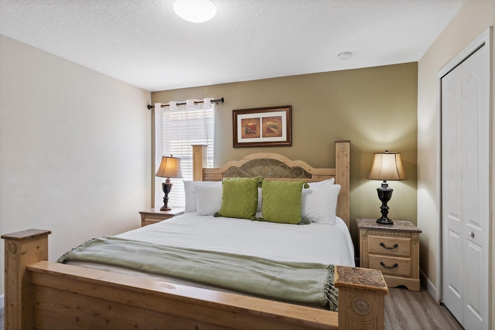 Championsgate Resort 8 Bedroom Pool Home with Spa 8 Home