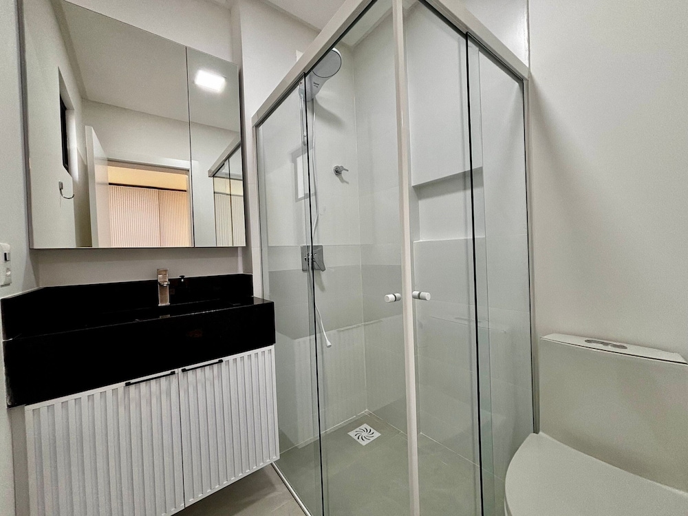 Apt With 3 Suites, Barbecue and sea View Den1301