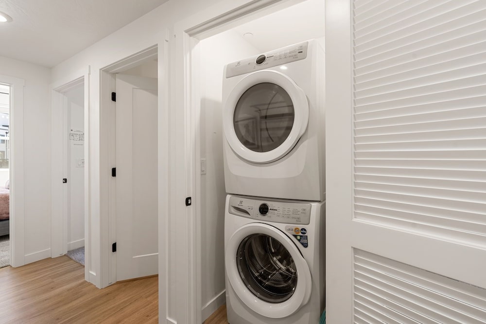 Mane Stay At Terra 3 Bedroom Condo