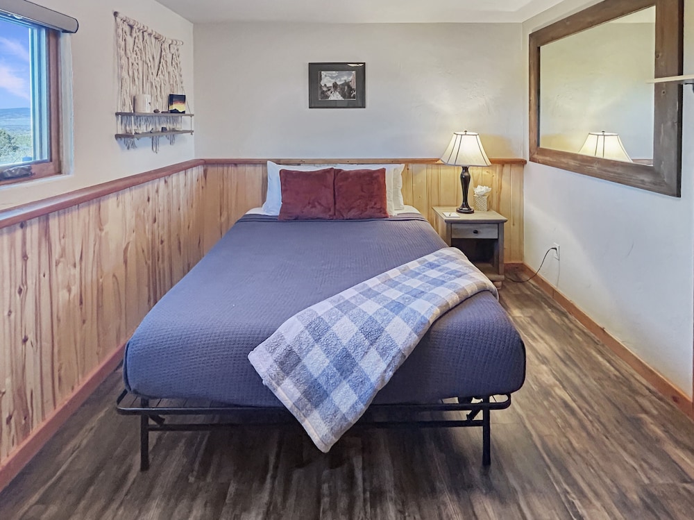 Whispering Deer Retreat 3 Bedroom Home