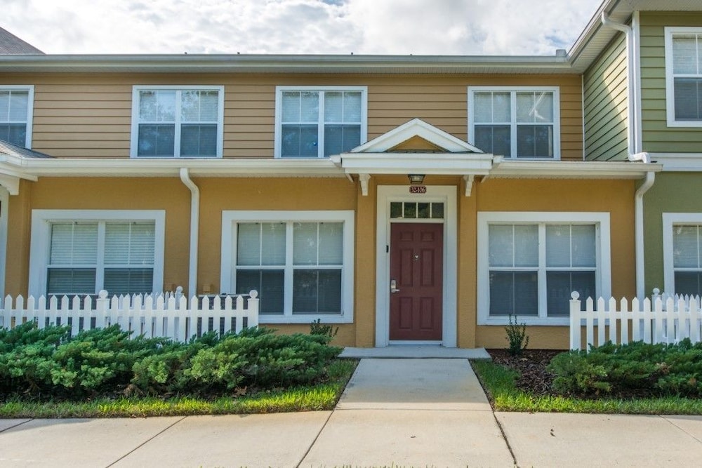 Apartment & Town Homes Close to Disney