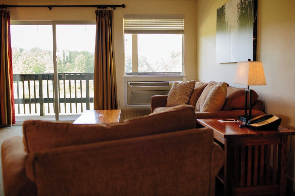 Life Northwest RV sites and Lodging
