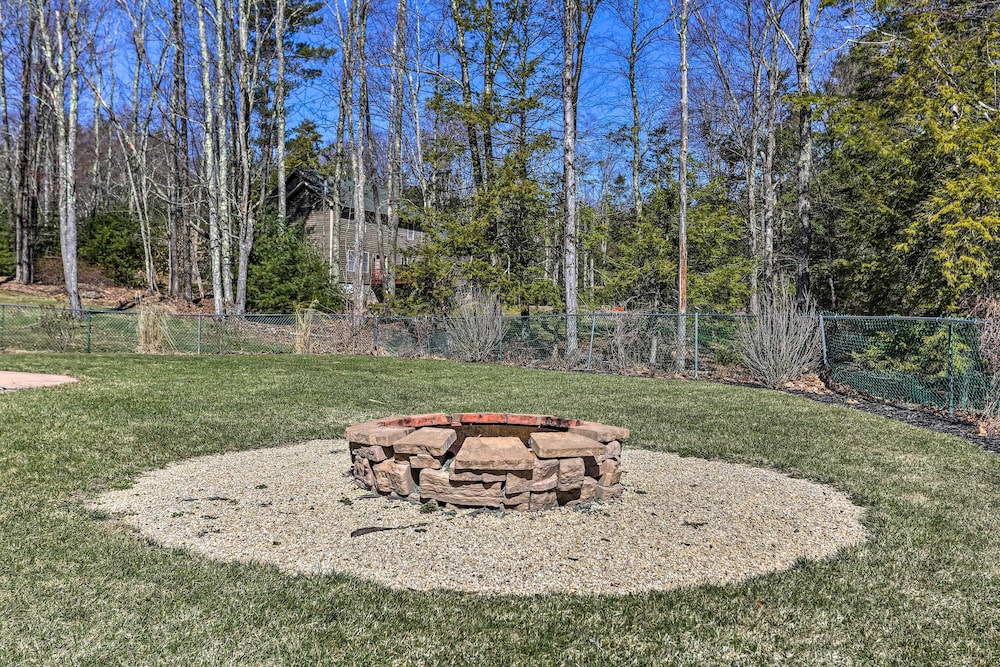 Catskills Cabin Escape With Deck and Fire Pit! view 4
