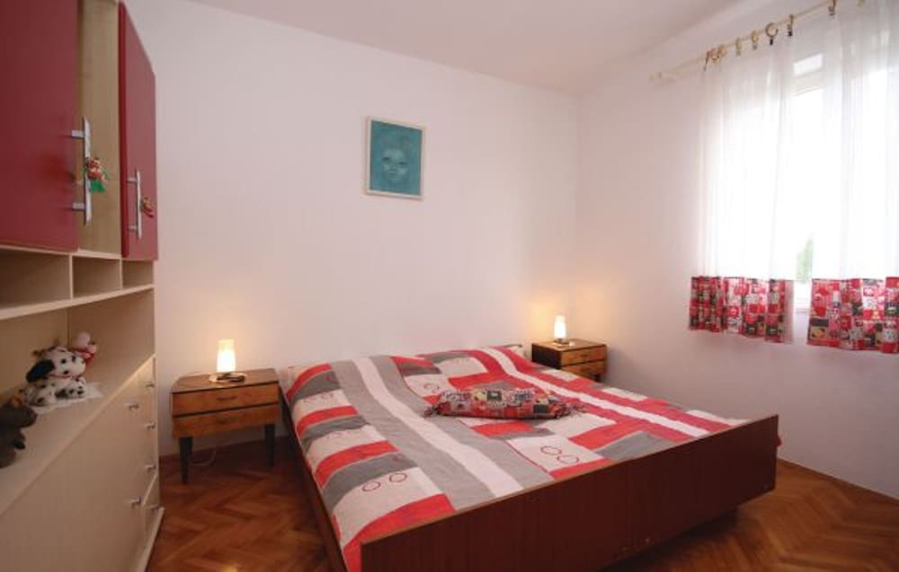 Apartment 773 view 3