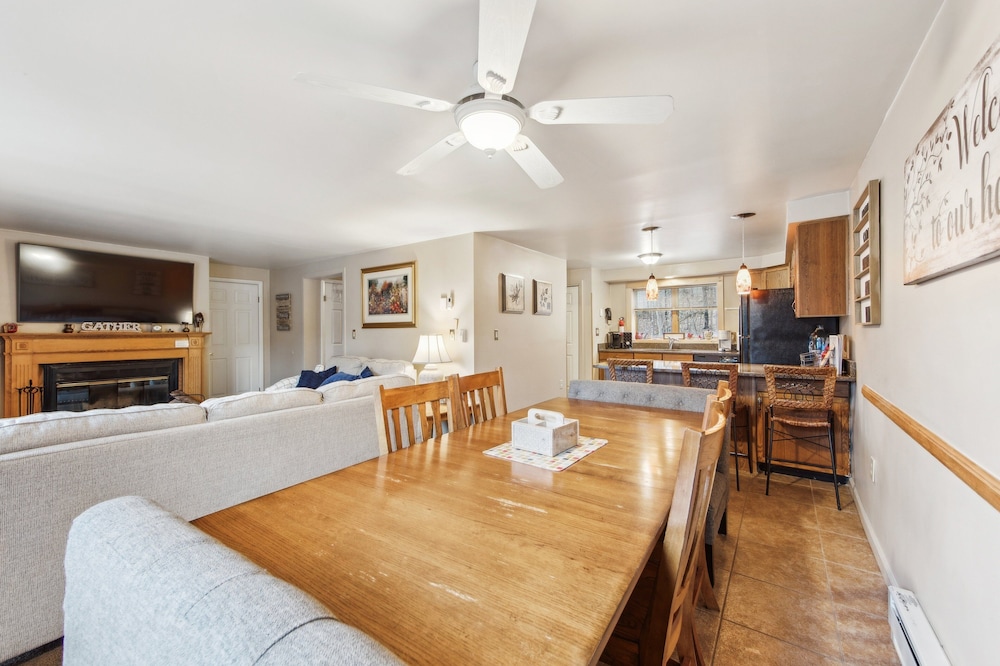 Twister 68i - Mountain Retreat With Stunning Views 3 Bedroom Townhouse by The Summit at Gore Mountain