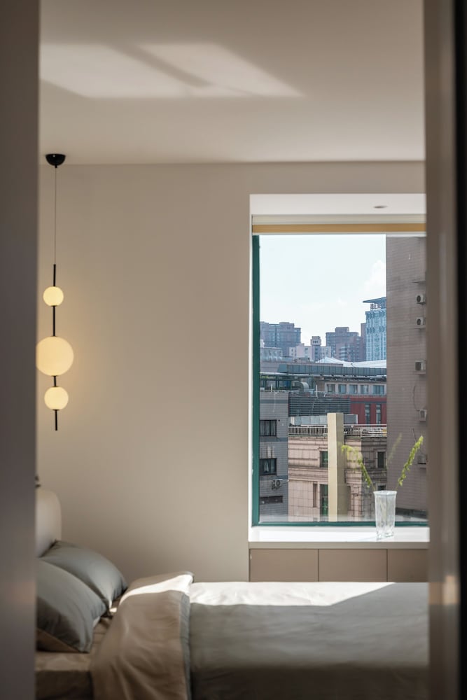 Book and Bed - Xujiahui