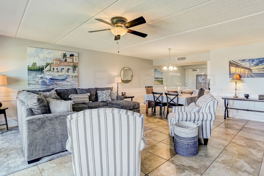Fernandina Beach Vacations - Enchanting Ground Unit Condo Few Steps Away from the Ocean Side by RedAwning - Property Image 28
