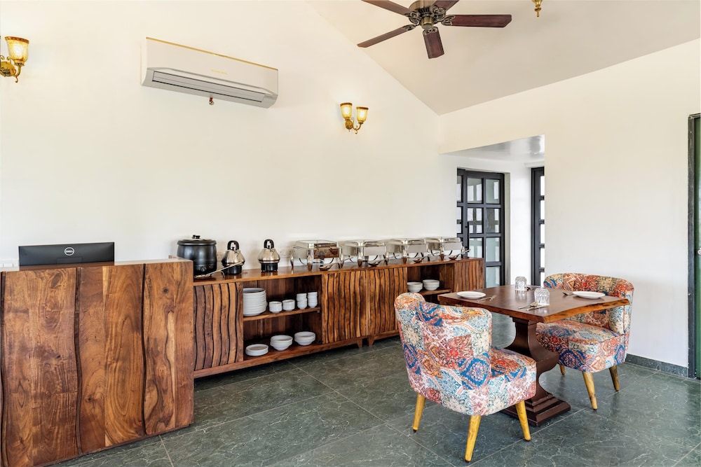Merriment Luxury Resort & Private Pool Villa, Abu Road
