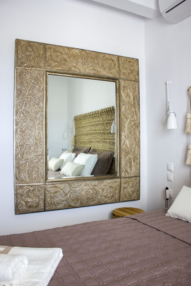 Amperian Mykonos Suites & Villas