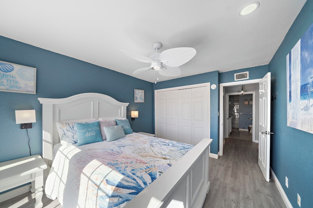 Captain's Manor by Ryson Vacation Rentals