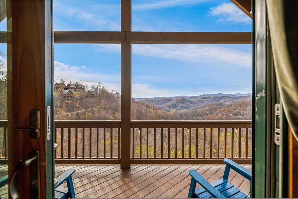 Blue Ridge Mountain Cabin With Stunning Views