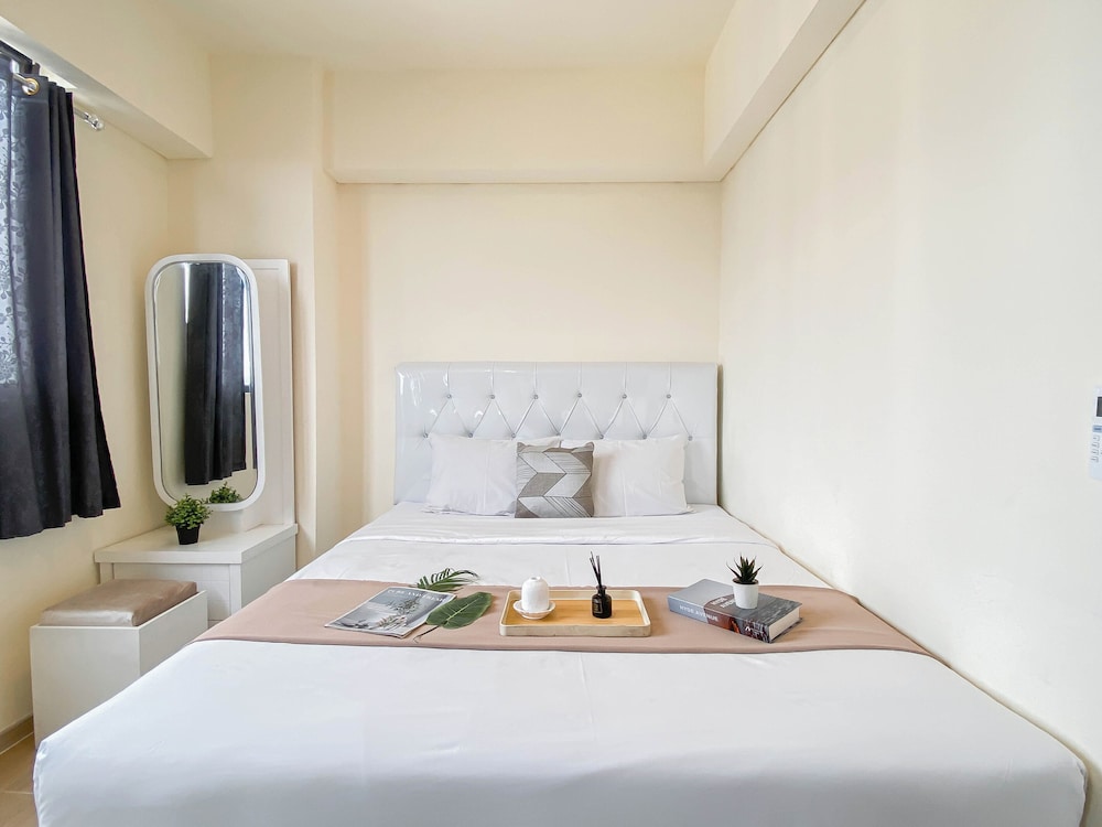 Simple And Bright 3Br At Meikarta Apartment