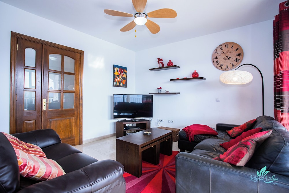 3 Bed Villa - Pool, Terrace, Bbq, Near Beach