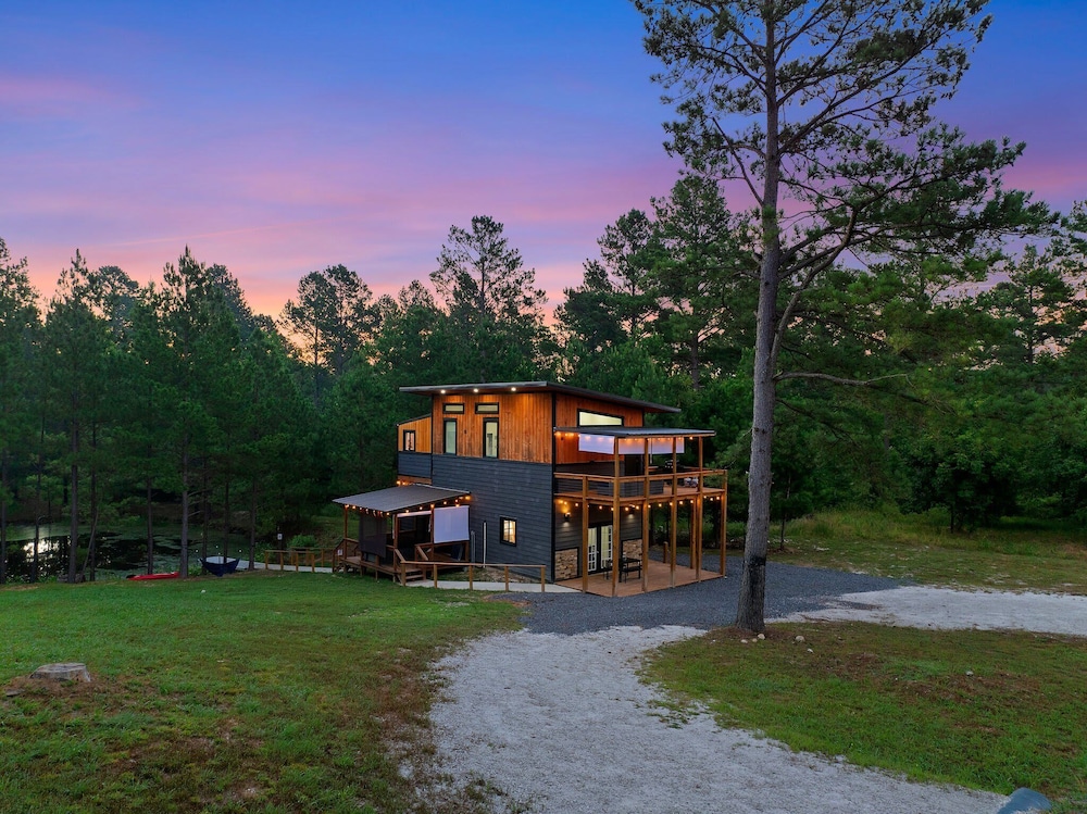 Double Magic - Unique Cabin for 6 - Pond, Hot Tub