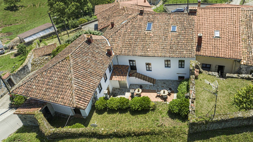 La Casona De Tresgrandas