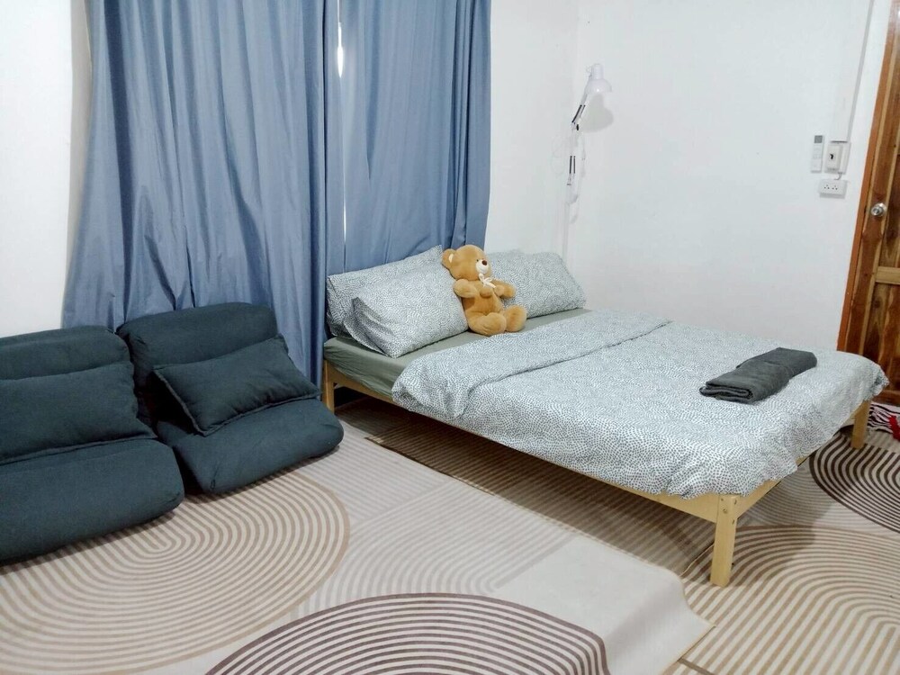 Aran Hostel & Cafe Nakorn Sawan
