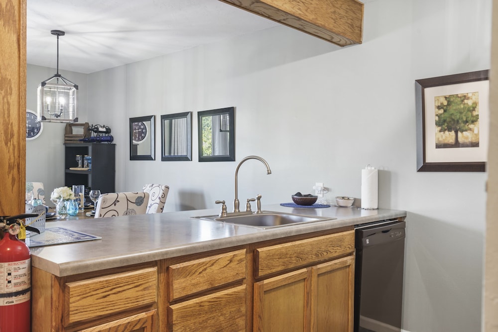 Branson Sunny Daze - Sleeps 4