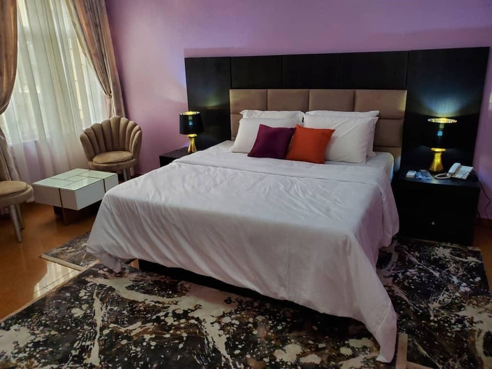 Royale Crown Villa Apartment view 5