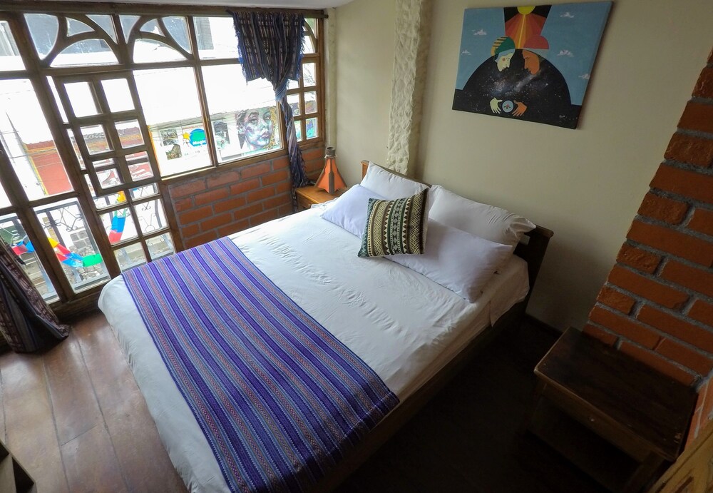 Erupcion Backpackers Hostel