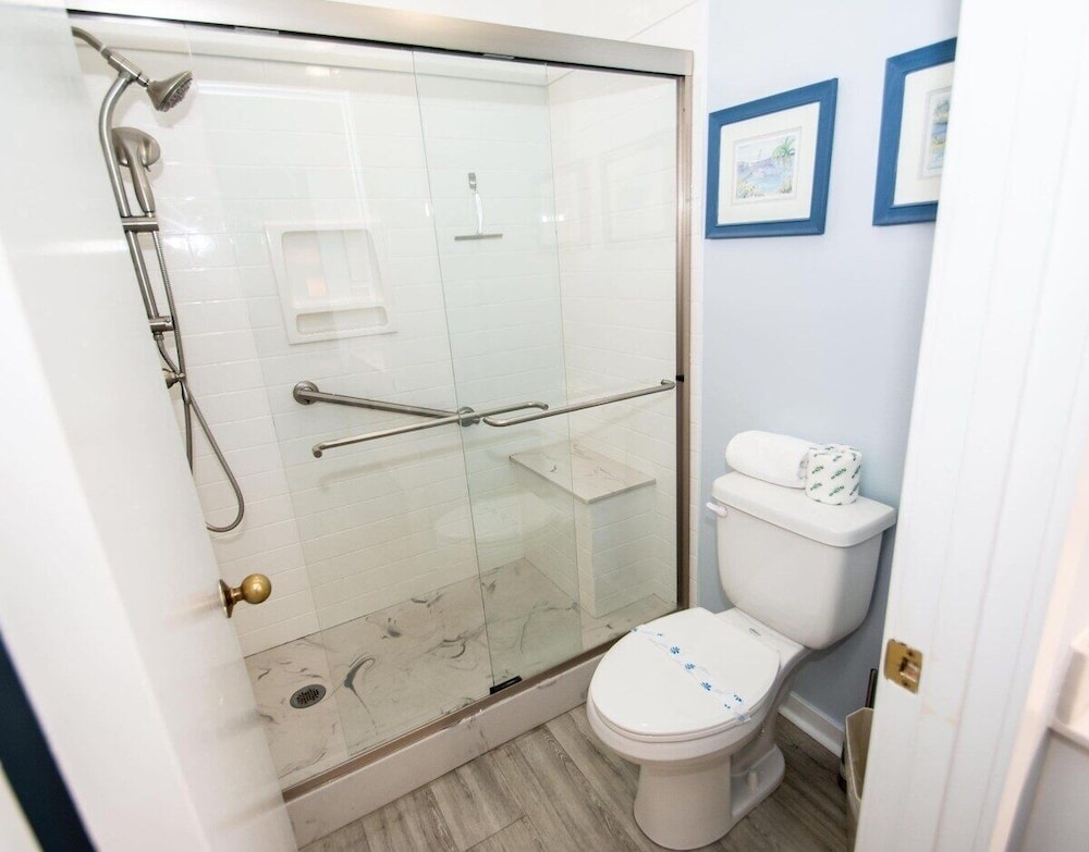 West Hyde Park 2e 2 Bedroom Condo