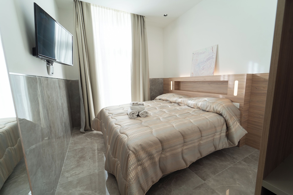 P.C. BOUTIQUE DE GASPERI by ClaPa Group Dislocated Hospitality