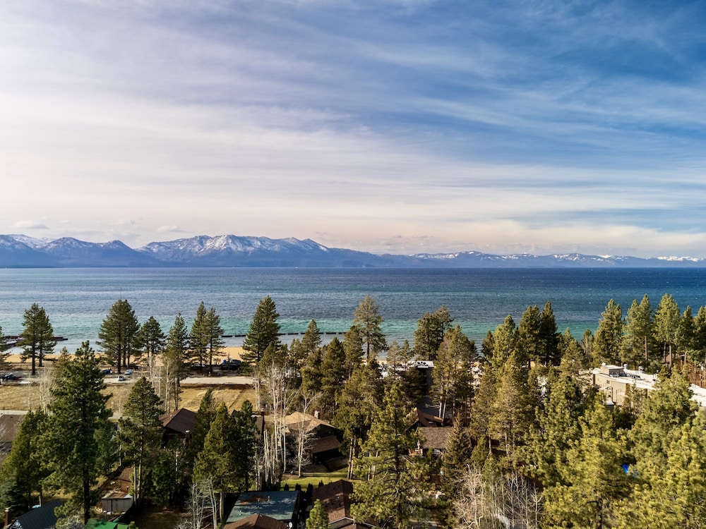 The Azure Tahoe Cabin 3 Bedroom Home