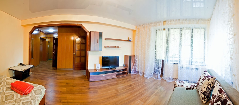 Lessor Apartments