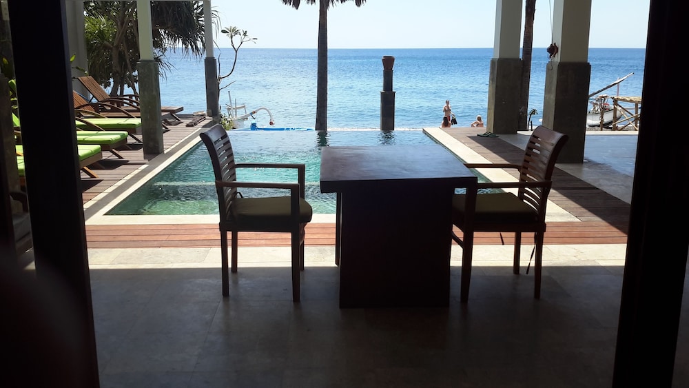 Amed Beach Villa