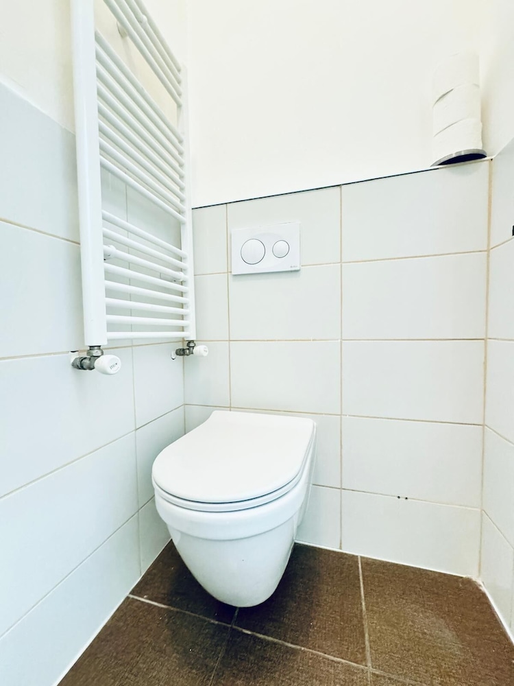 Cozy and Affordable Palace Studio