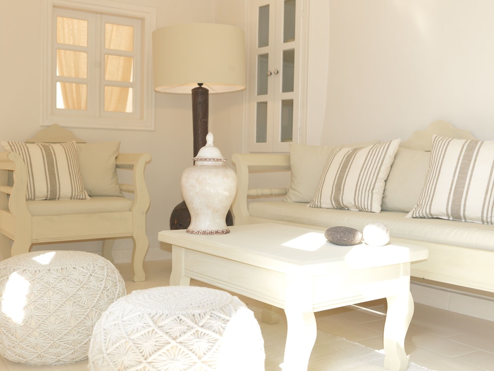 OIA Unique Homes by K&K