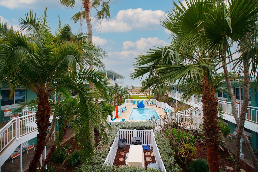 Tropic Terrace #41 - Beachfront Rental 2 Bedroom Apts by RedAwning view 2