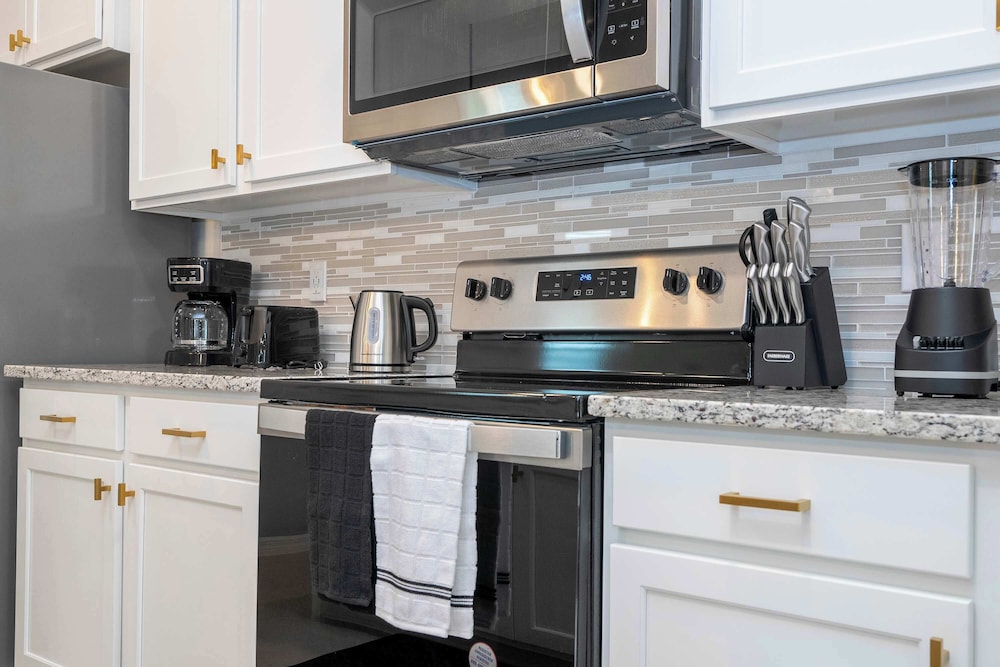 Stunning 7Bd Jacuzzi Pool & Close To Disney @ Windsor Cay 16217