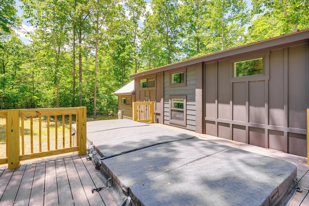 Monteagle Cabin w/ Swim Spa, Sauna & Fire Pit! view 3