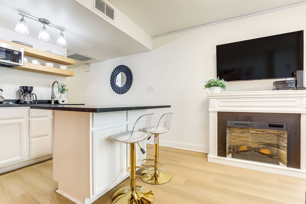 Prime Location + Ocean View: Myrtle Beach Condo!