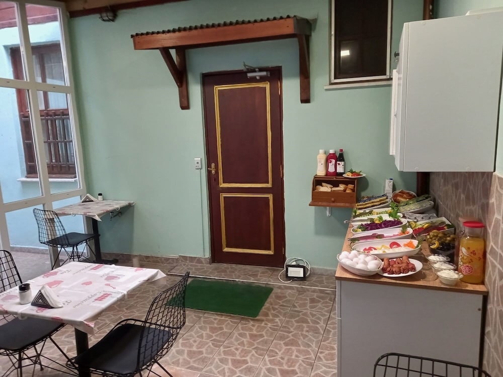 Emirhan Inn Apartment & Suites - Image 51