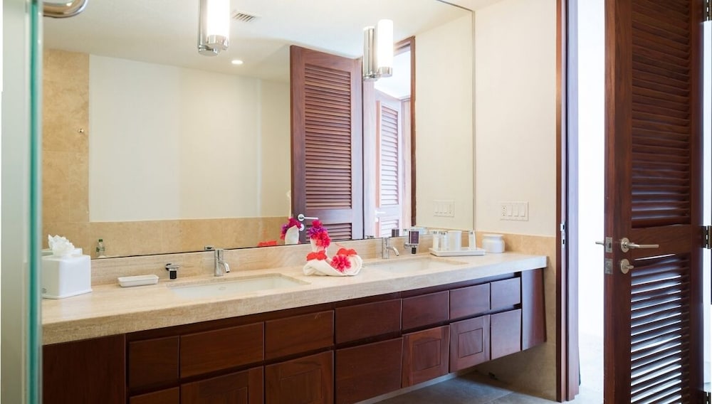Villa Champagne Shores - Image 3