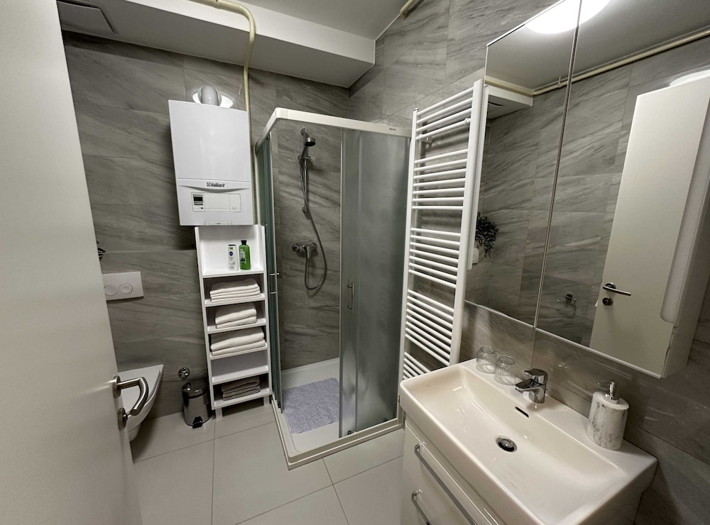 Cozy Retreat in Krapinske Toplice: Comfort and Prime Location With Private Parking