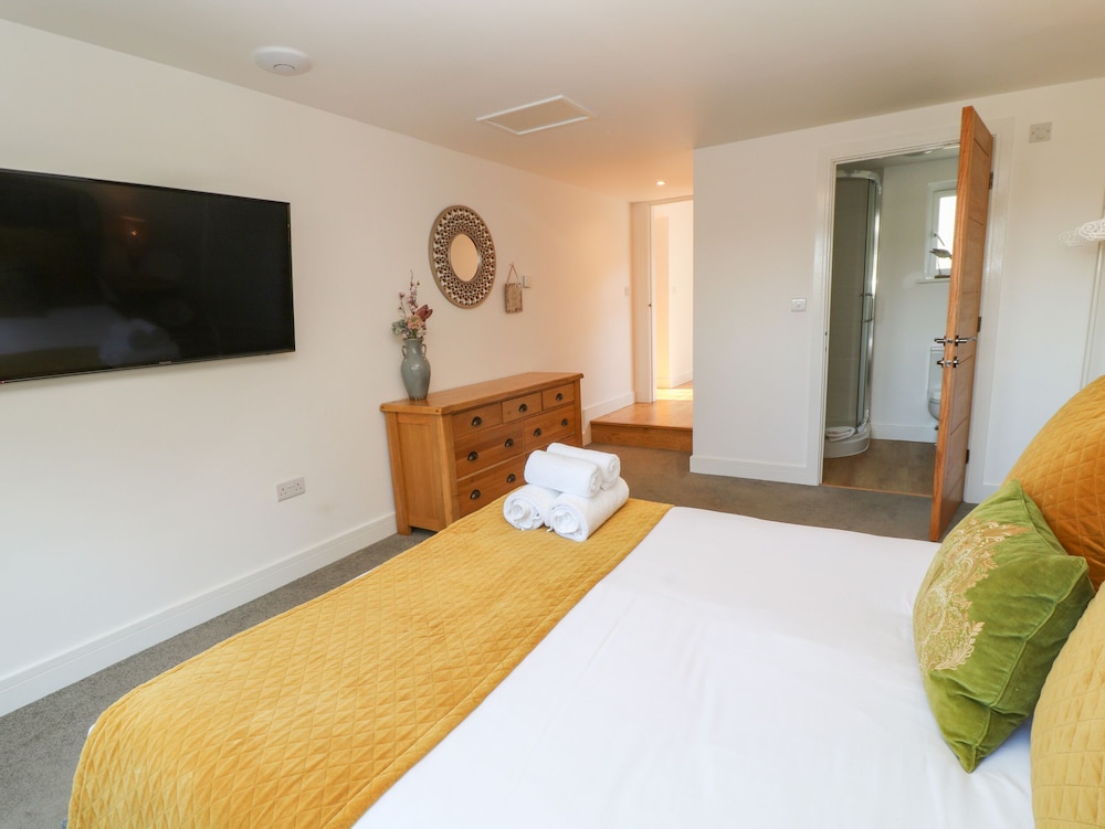 Woodhall view 3