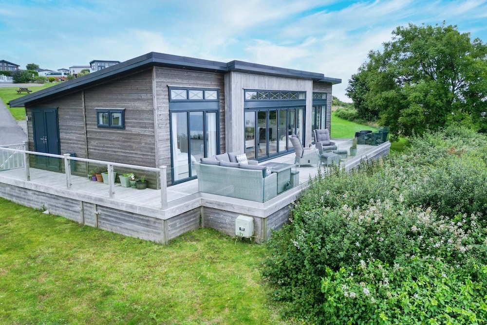 Shearwater 30 - 2 Bedroom Lodge - Summerhill