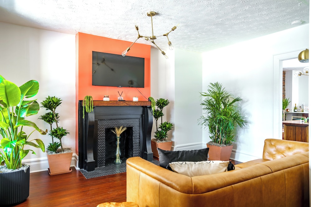 Jungle House Boutique Suites – Short North & Convention Center
