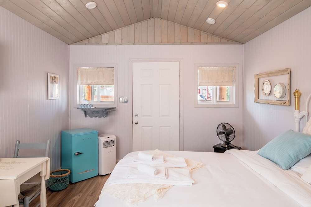 Prairie Junction Cabins Stettler