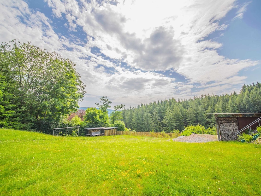 Holiday Home With a Terrace in Warisy