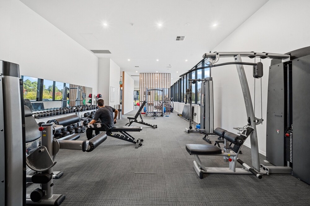Stylish 2-bed Apartment With Luxe Amenities Access