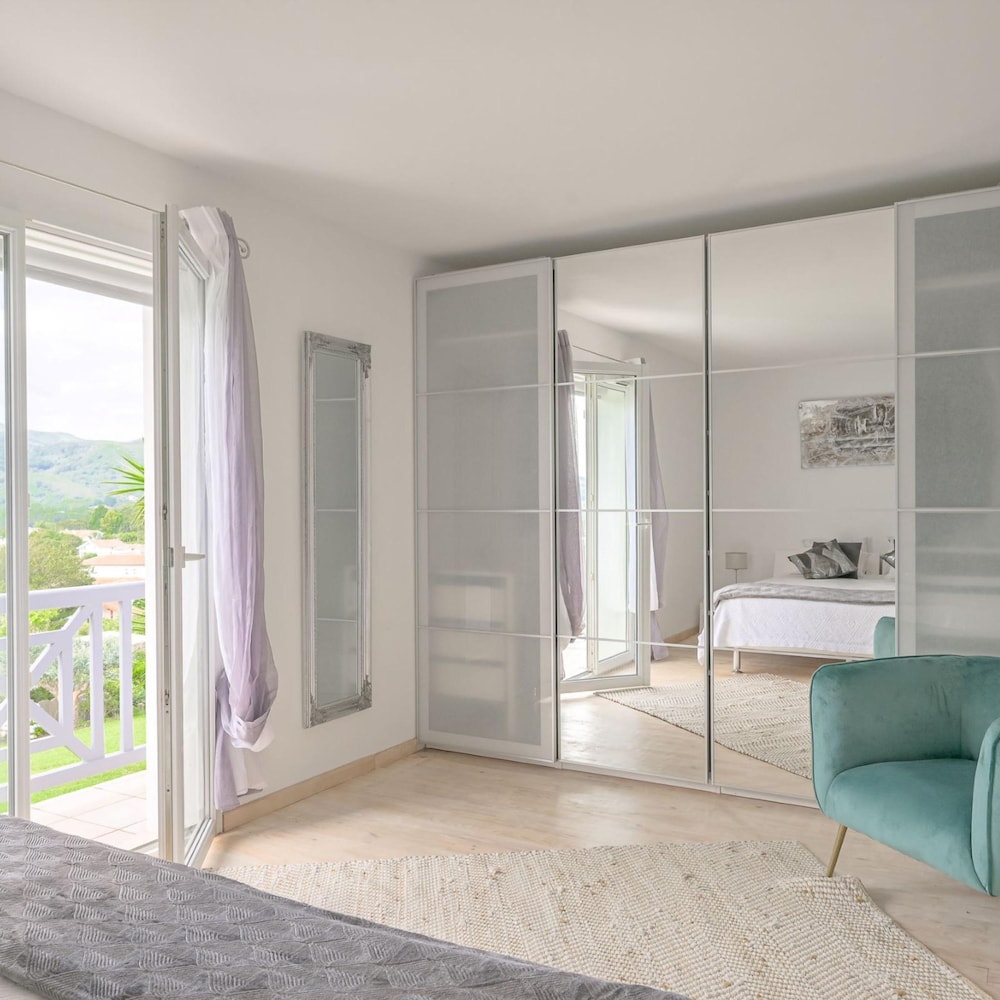 Maison Madalena With Pool Close to Ocean