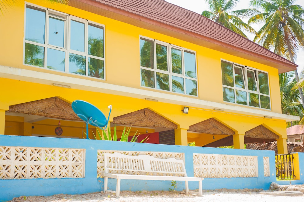 Bwejuu Beach Palm Villa