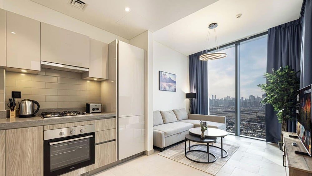 Manzil - Luxury 1BR with Skyline Views