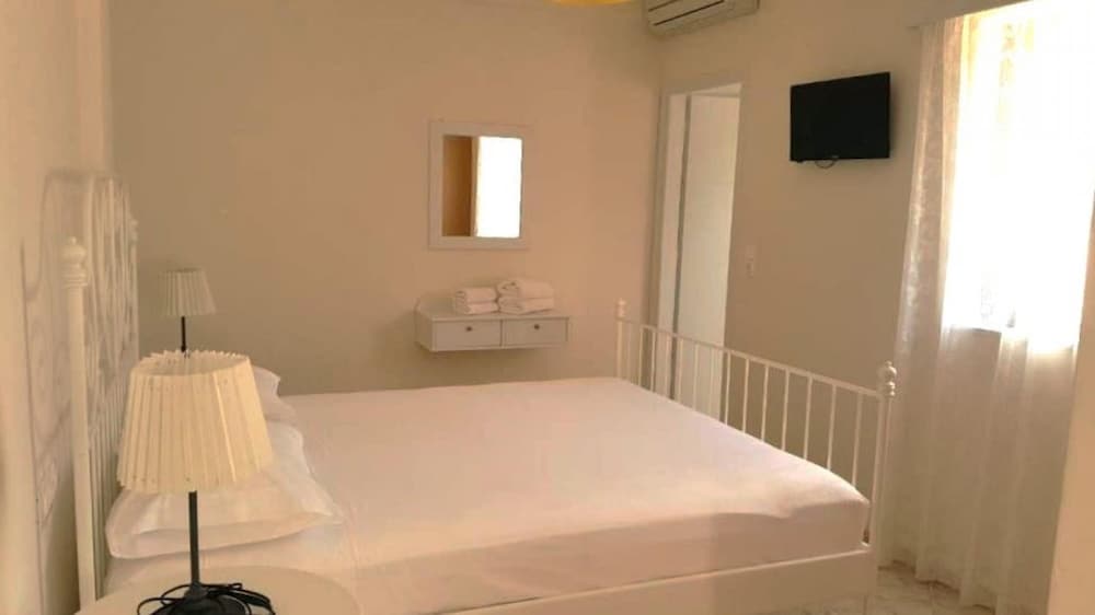 Mear Holiday Home - Cozy Summer Getaway view 2
