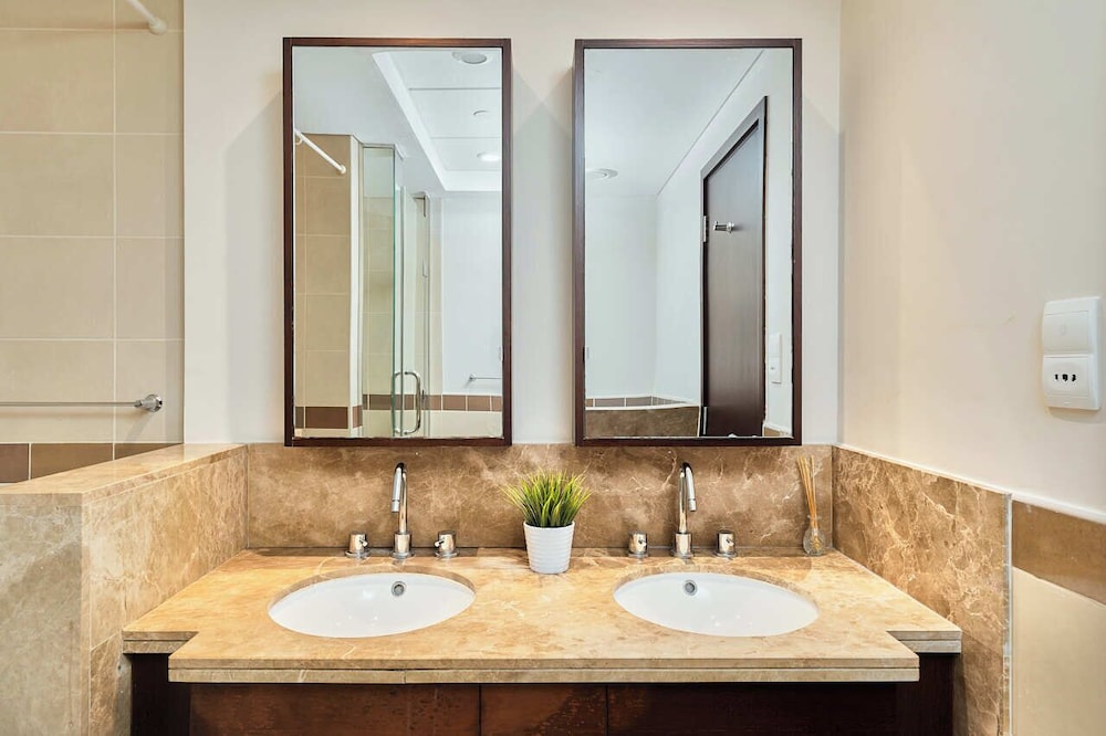 Bellavista-1BR Annex-PartialFountainView