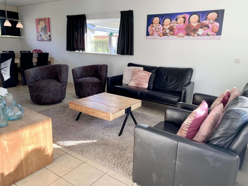 Great Bungalow Near the Beach and sea