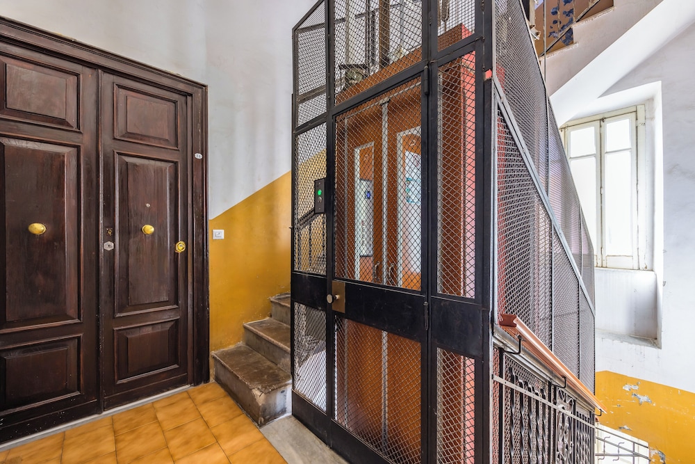 Sunny Panoramic Apartment by Napoliapartments